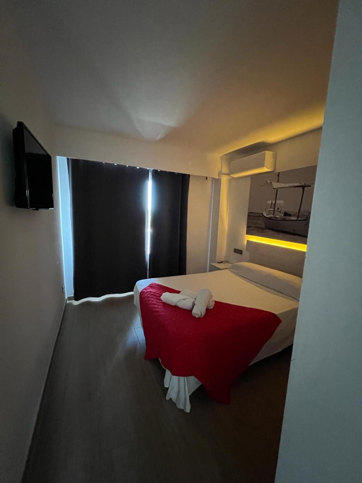 Bright Apartment In Puerto Alcudia 알쿠디아 항구 외부 사진