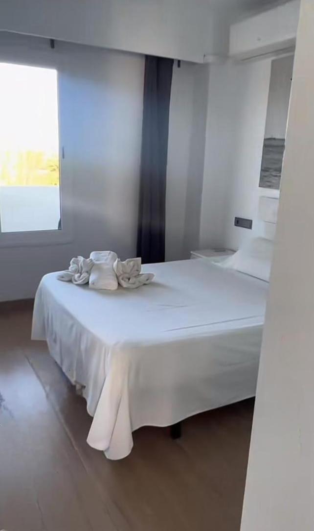 Bright Apartment In Puerto Alcudia 알쿠디아 항구 외부 사진